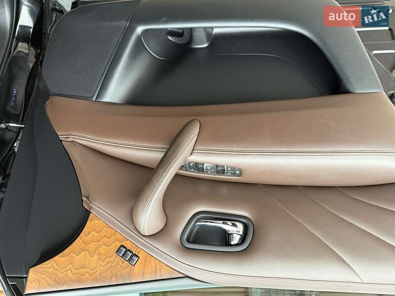 Внедорожник / Кроссовер Infiniti QX80 2015 в Киеве фото 60 Внедорожник / Кроссовер Infiniti QX80 2015 в Киеве