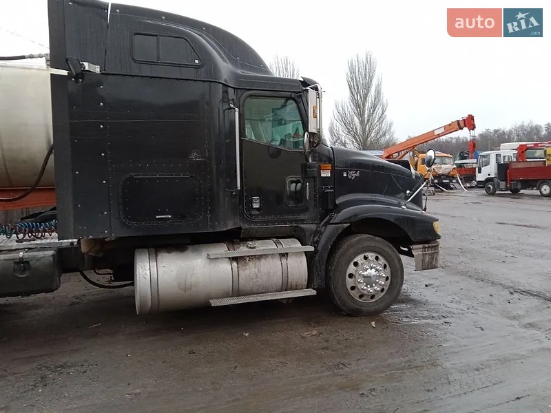 International 9100 2003