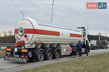 Газовоз ISISAN ADR3AXST 2014 в 
