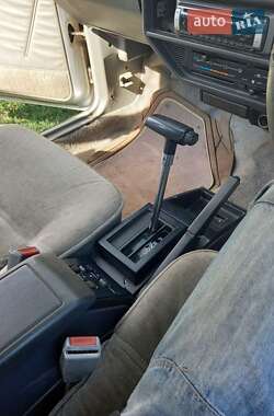 Седан Isuzu Aska 1984 в 