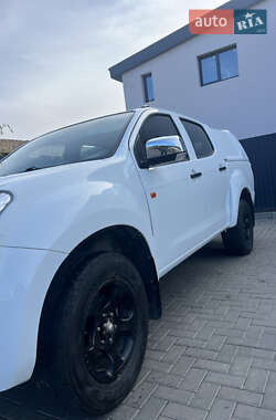 Пікап Isuzu D-Max 2015 в Ужгороді