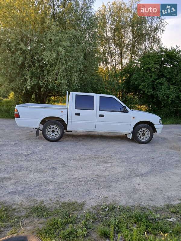 Пікап Isuzu Faster 1999 в Звягелі