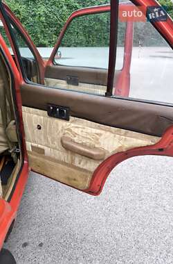 Седан Isuzu Gemini 1982 в 