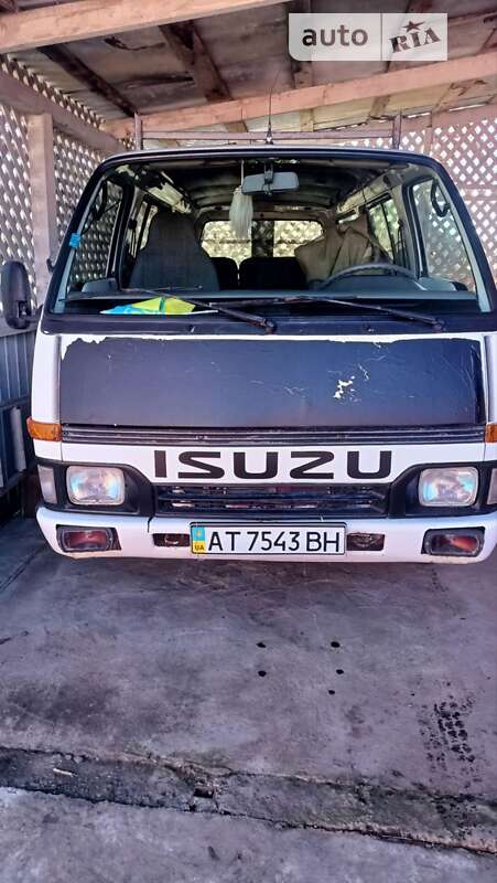 Isuzu Midi пасс. 1993