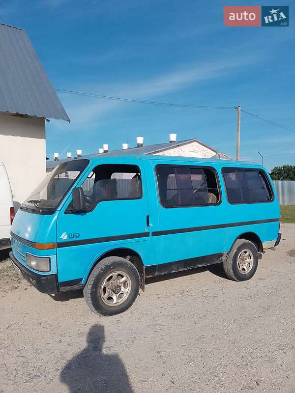 Внедорожник / Кроссовер Isuzu Midi 1990 в 
