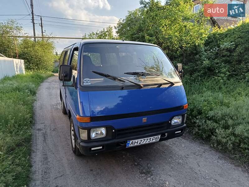 Минивэн Isuzu Midi 1991 в 