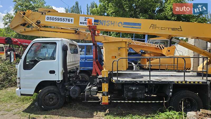 Isuzu NLR 2008