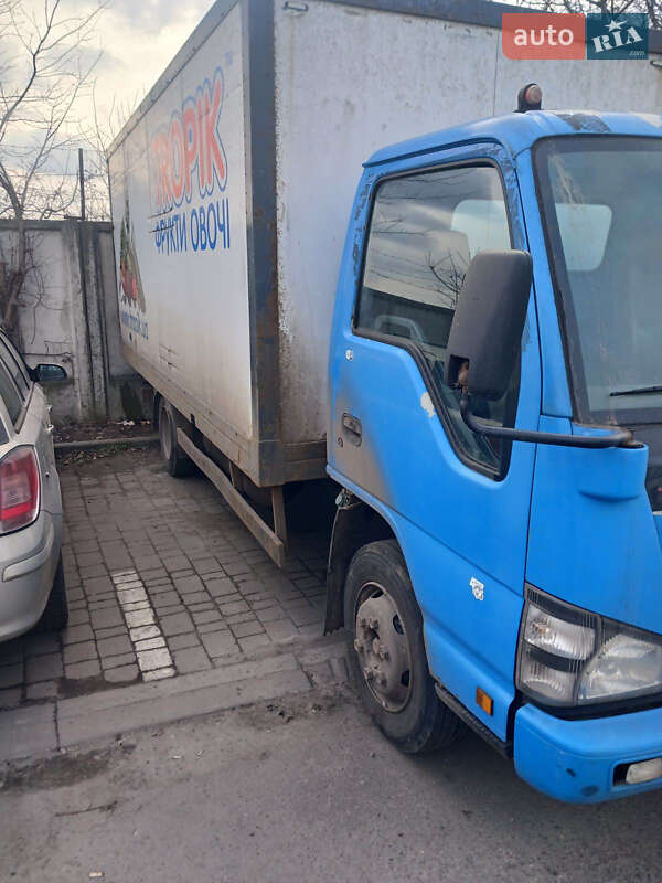 Грузовой фургон Isuzu NPR 2014 в Львове