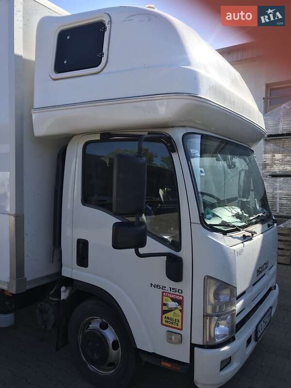 Грузовой фургон Isuzu NPR 2013 в Луцке