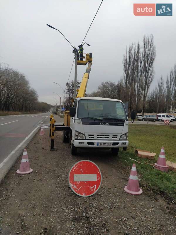 Автовышка Isuzu NQR 2014 в Одессе