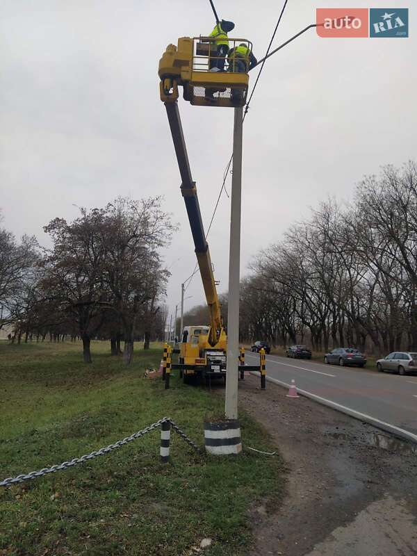 Автовышка Isuzu NQR 2014 в Одессе