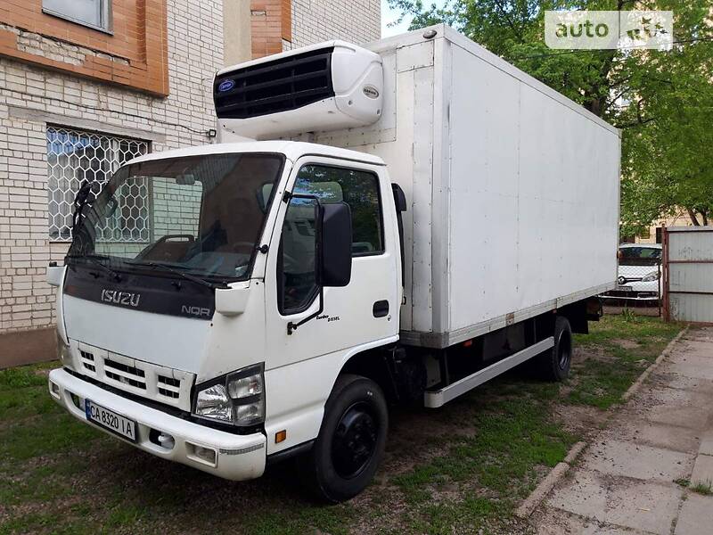 Isuzu nqr 71p