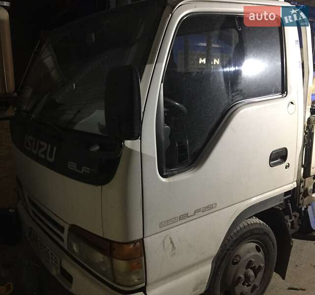 Кран-маніпулятор Isuzu NQR 2002 в Дніпрі