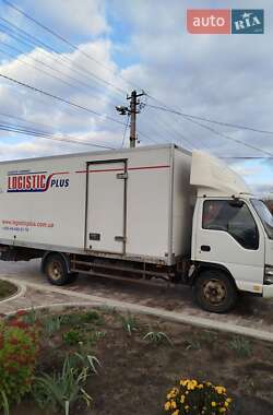 Грузовой фургон Isuzu NQR 2013 в 