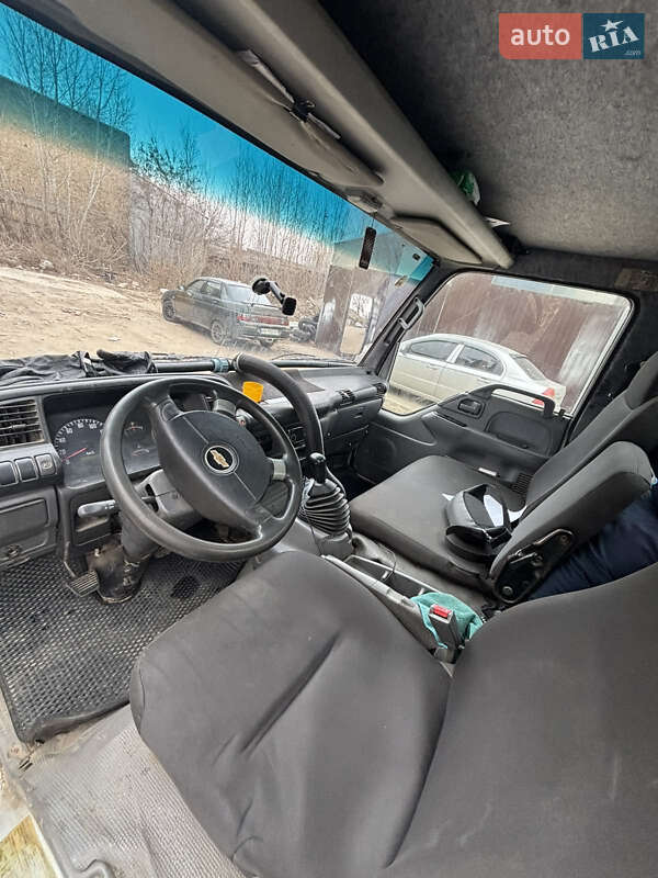 Борт Isuzu NQR 2008 в Києві
