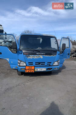 Бензовоз Isuzu NQR 2008 в Николаеве