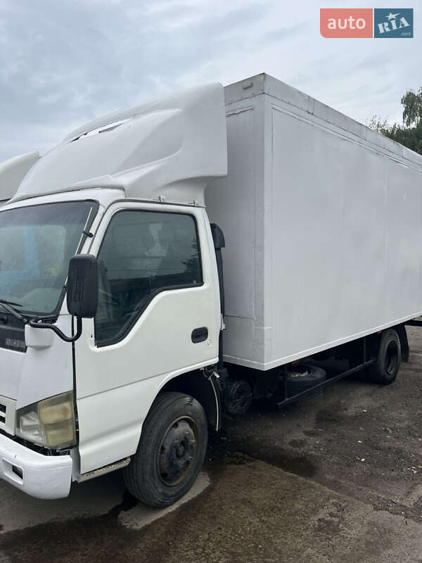 Вантажний фургон Isuzu NQR 2007 в Броварах
