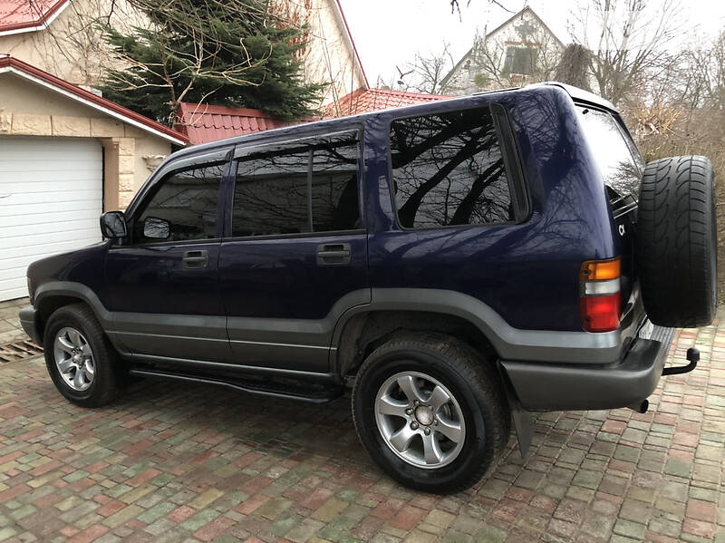 Позашляховик / Кросовер Isuzu Trooper 1997 в 