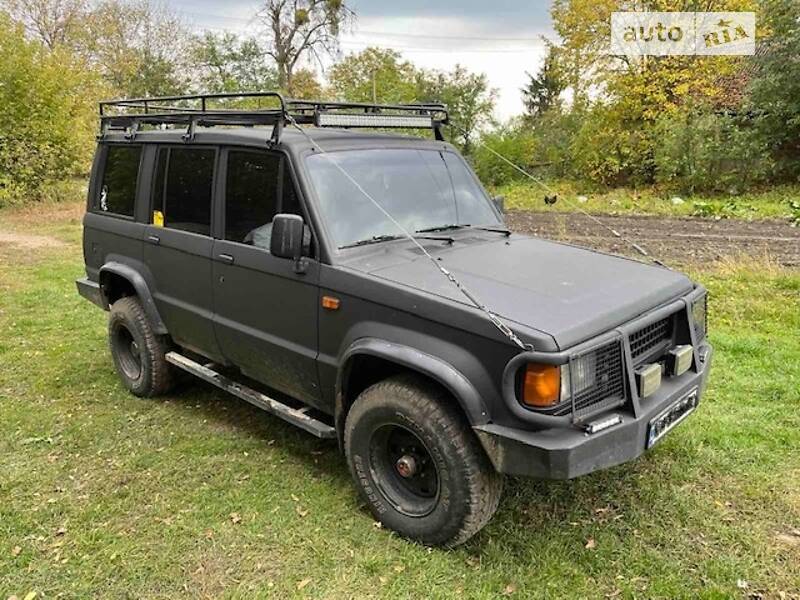 Позашляховик / Кросовер Isuzu Trooper 1988 в 