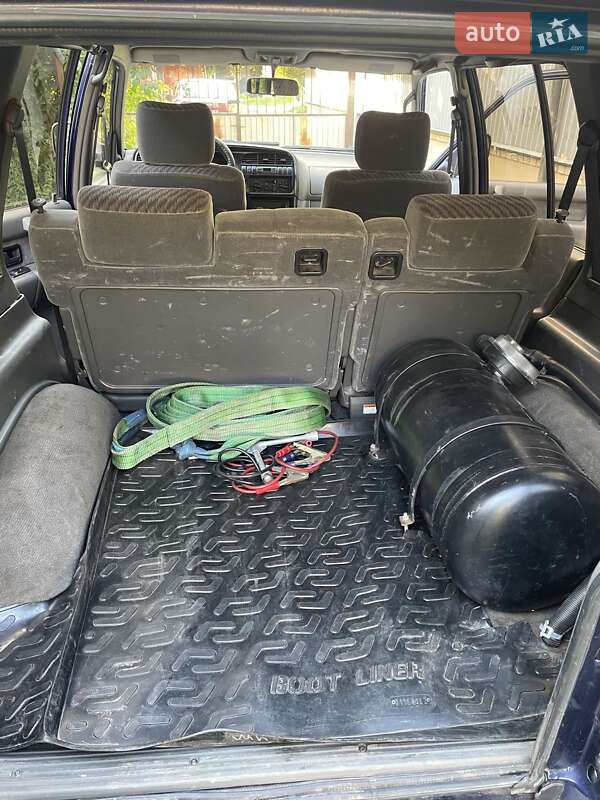Позашляховик / Кросовер Isuzu Trooper 1996 в Сумах