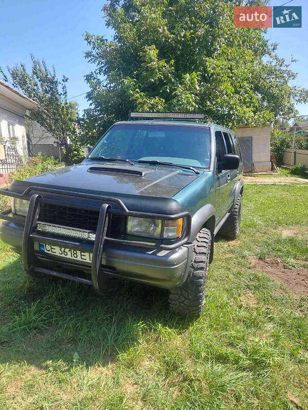 Позашляховик / Кросовер Isuzu Trooper 1996 в Чернівцях