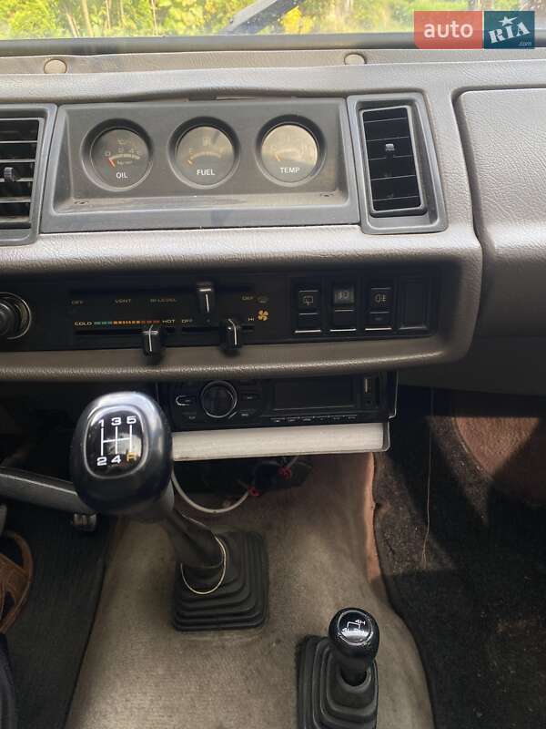 Внедорожник / Кроссовер Isuzu Trooper 1988 в Тячеве