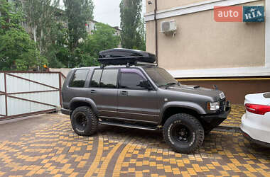 Позашляховик / Кросовер Isuzu Trooper 1992 в 