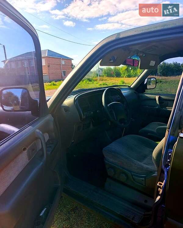 Позашляховик / Кросовер Isuzu Trooper 1998 в Зіньківі
