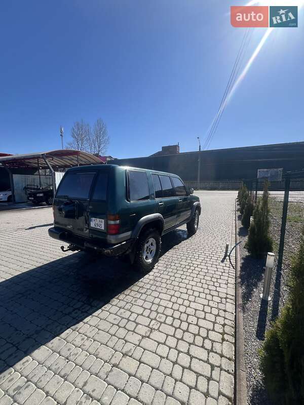 Позашляховик / Кросовер Isuzu Trooper 1996 в Надвірній