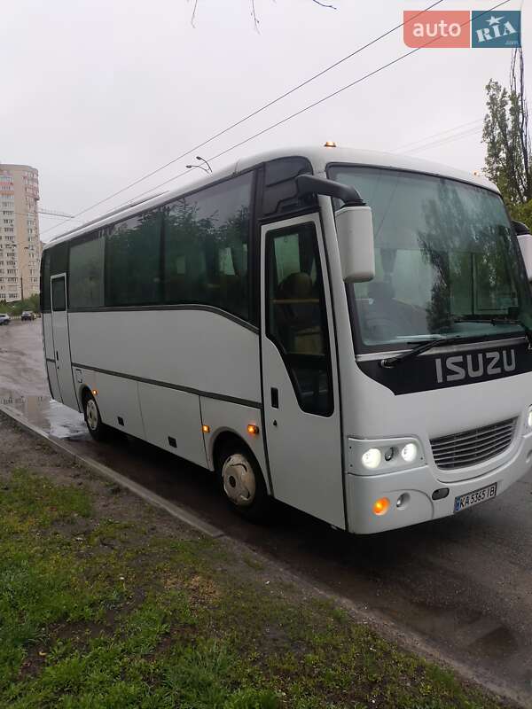 Туристический / Междугородний автобус Isuzu Turquoise 2004 в Киеве