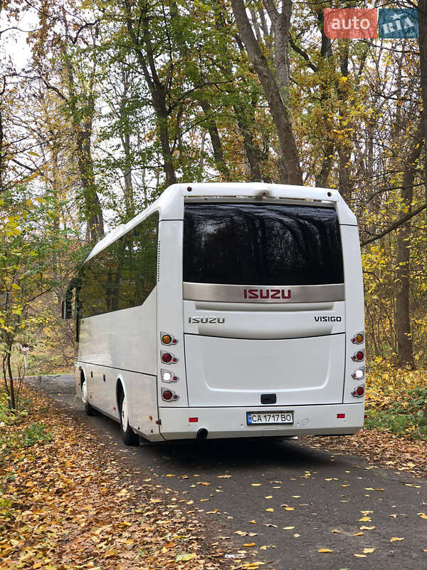 Туристический / Междугородний автобус Isuzu Visigo 2013 в Умани