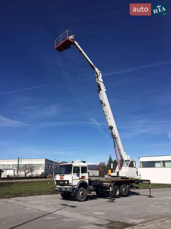 Автовышка Iveco 330 2008 в Одессе
