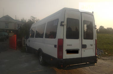 Микроавтобус Iveco 35C13 2000 в Казатине