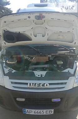 Грузовой фургон Iveco 35C13 2001 в Запорожье