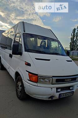 Микроавтобус (от 10 до 22 пас.) Iveco 35C13 1999 в Киеве