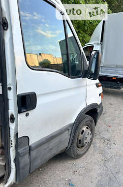 Вантажний фургон Iveco 35C13 2000 в Запоріжжі