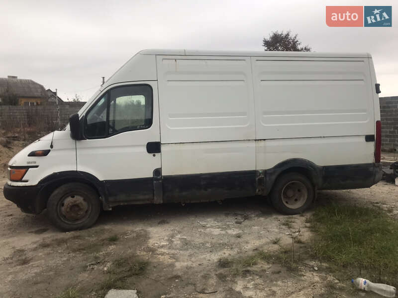 Грузовой фургон Iveco 35C13 2000 в Бучаче