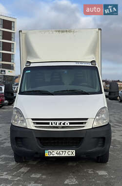 Вантажний фургон Iveco 35C13 2007 в Львові