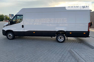 Грузопассажирский фургон Iveco 35S13 2015 в Киеве