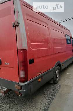 Седан Iveco 35S13 2001 в Сокирянах