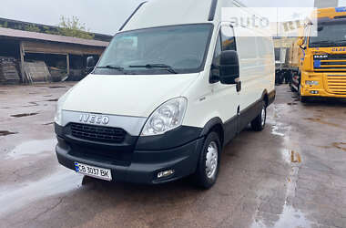 Вантажний фургон Iveco 35S13 2012 в Чернігові