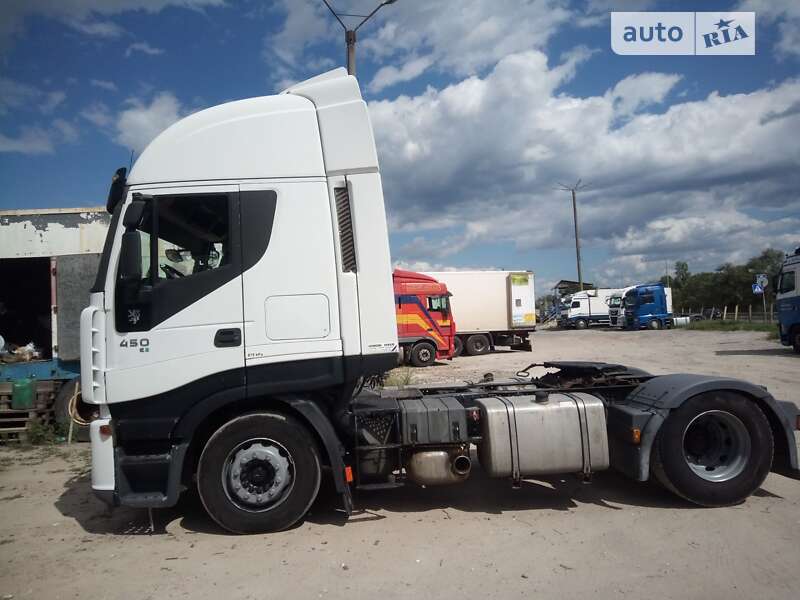 Тягач Iveco 2009 в Києві