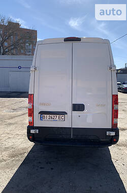 Вантажопасажирський фургон Iveco Daily груз. 2012 в Полтаві