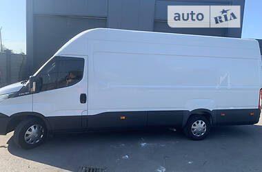 Грузовой фургон Iveco Daily груз. 2017 в Ужгороде