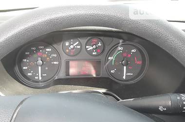 Грузовой фургон Iveco Daily 2016 в 