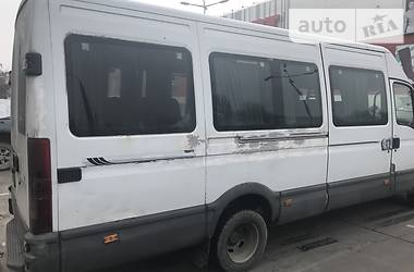 Микроавтобус Iveco Daily 2000 в 