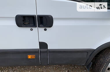 Грузовой фургон Iveco Daily 2006 в 
