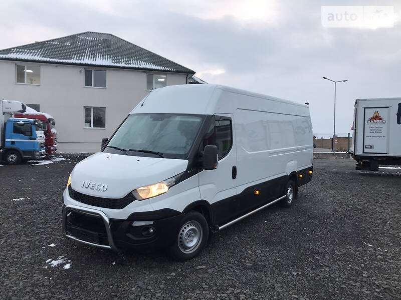 Грузовой фургон Iveco Daily 2016 в 