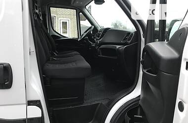 Грузовой фургон Iveco Daily 2016 в 
