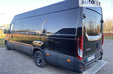 Грузовой фургон Iveco Daily 2017 в 